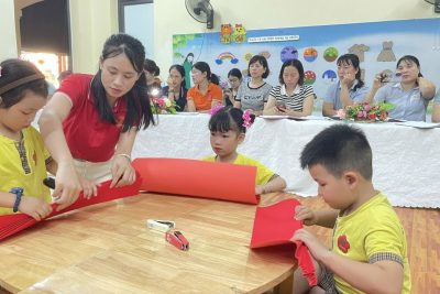 Tiết học STEM của cô giáo Vũ Thị Vân