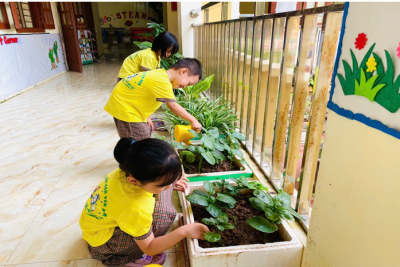 “Một số biện pháp cho trẻ 5 – 6 tuổi làm quen với hoạt động khám phá khoa học trong trường mầm non”.